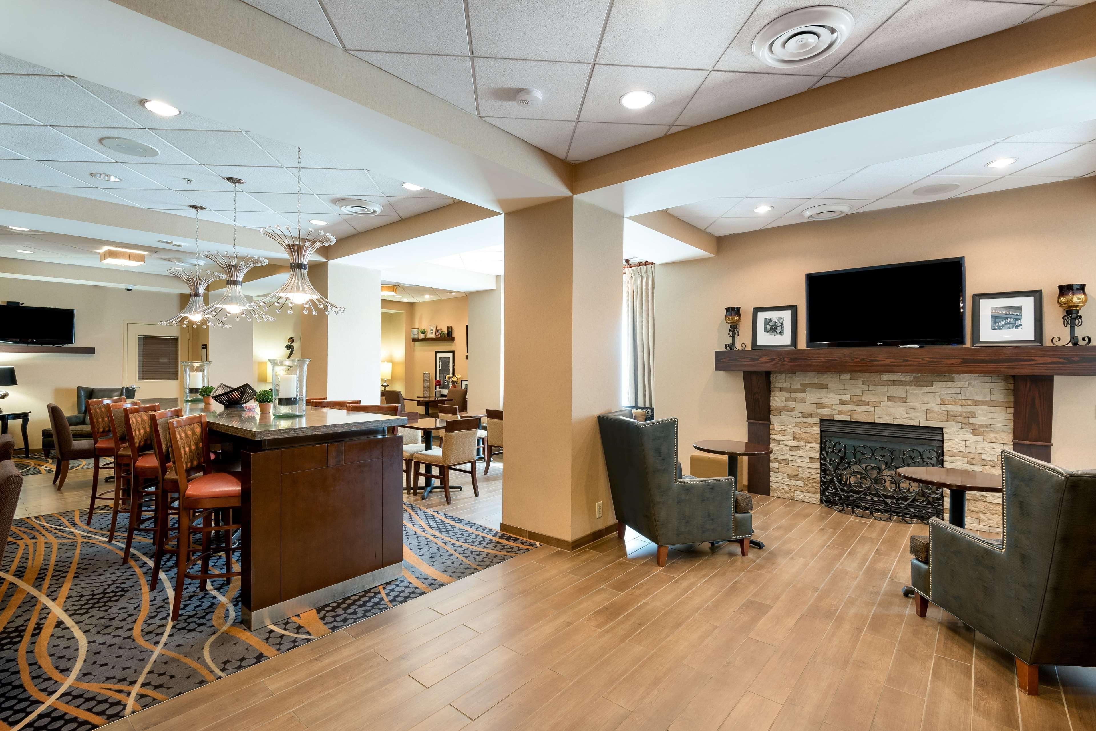 Hampton Inn Charlotte Uptown Dış mekan fotoğraf