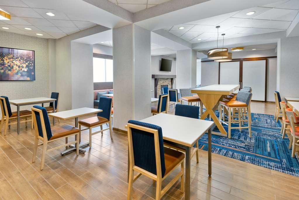 Hampton Inn Charlotte Uptown Restoran fotoğraf